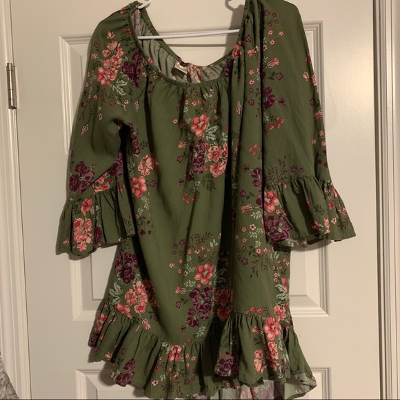 Ruffle top - Picture 2 of 3